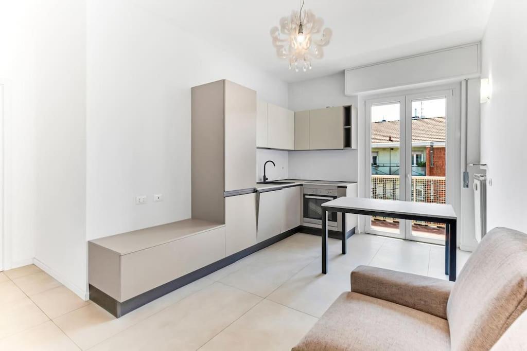 Alessia'S Flat - Caroli Apartment มิลาน ภายนอก รูปภาพ