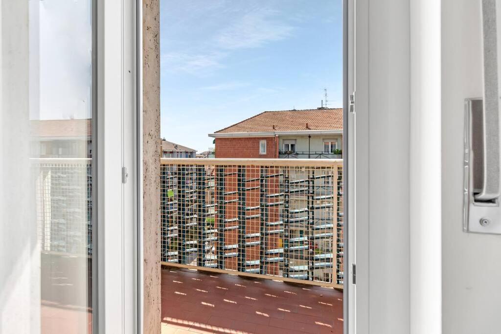 Alessia'S Flat - Caroli Apartment มิลาน ภายนอก รูปภาพ