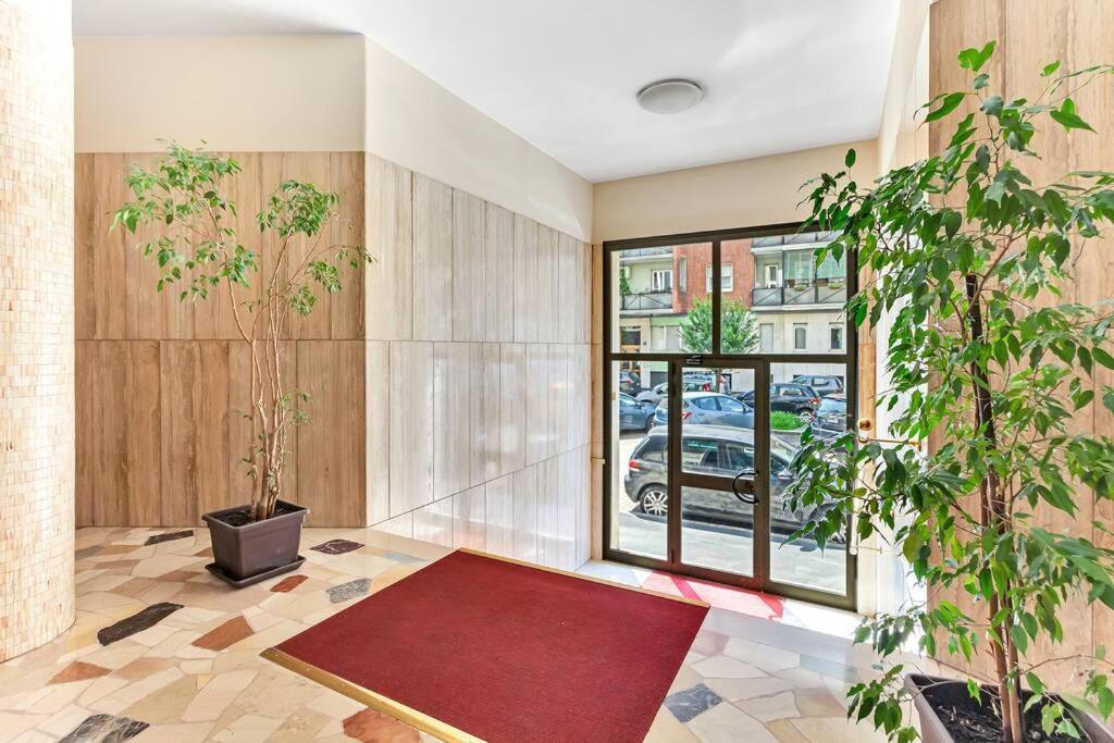 Alessia'S Flat - Caroli Apartment มิลาน ภายนอก รูปภาพ